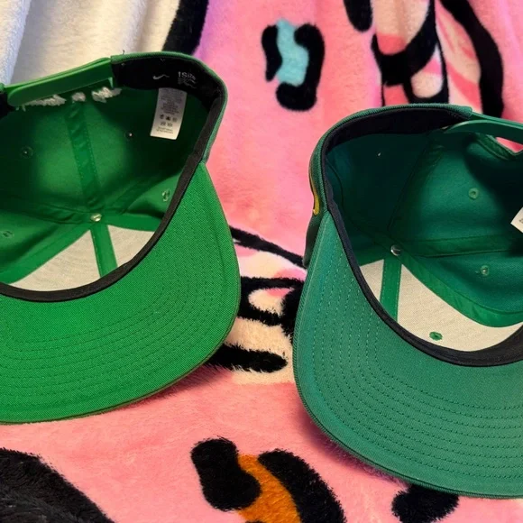 2 Nike Oregon Duck hats - Picture 4 of 6